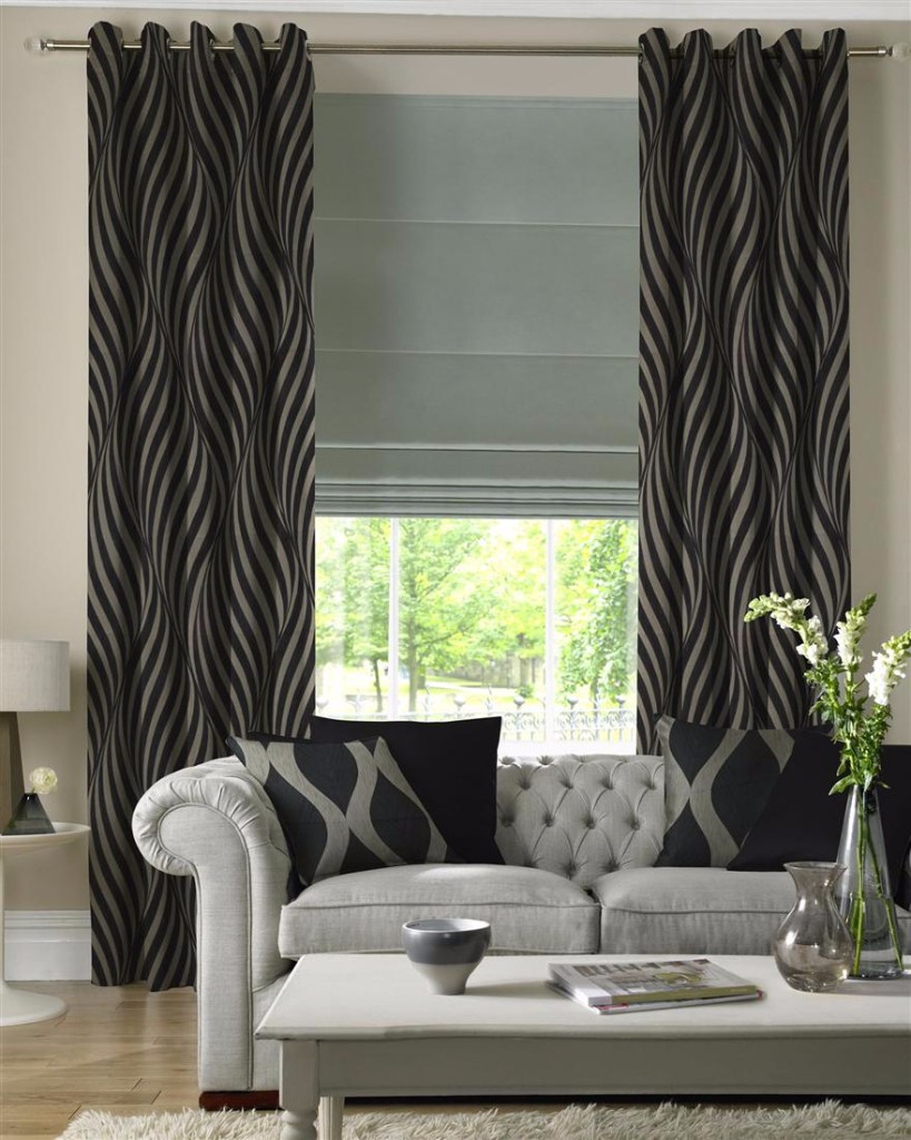 <center>Curtain Fitters in Essex - Complete Curtain Fitting Service</center>