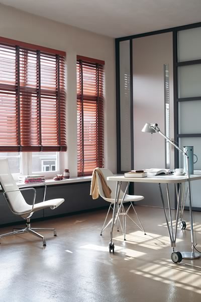 Hollywood Venetian Faux Wood Blinds in Hadleigh, Essex
